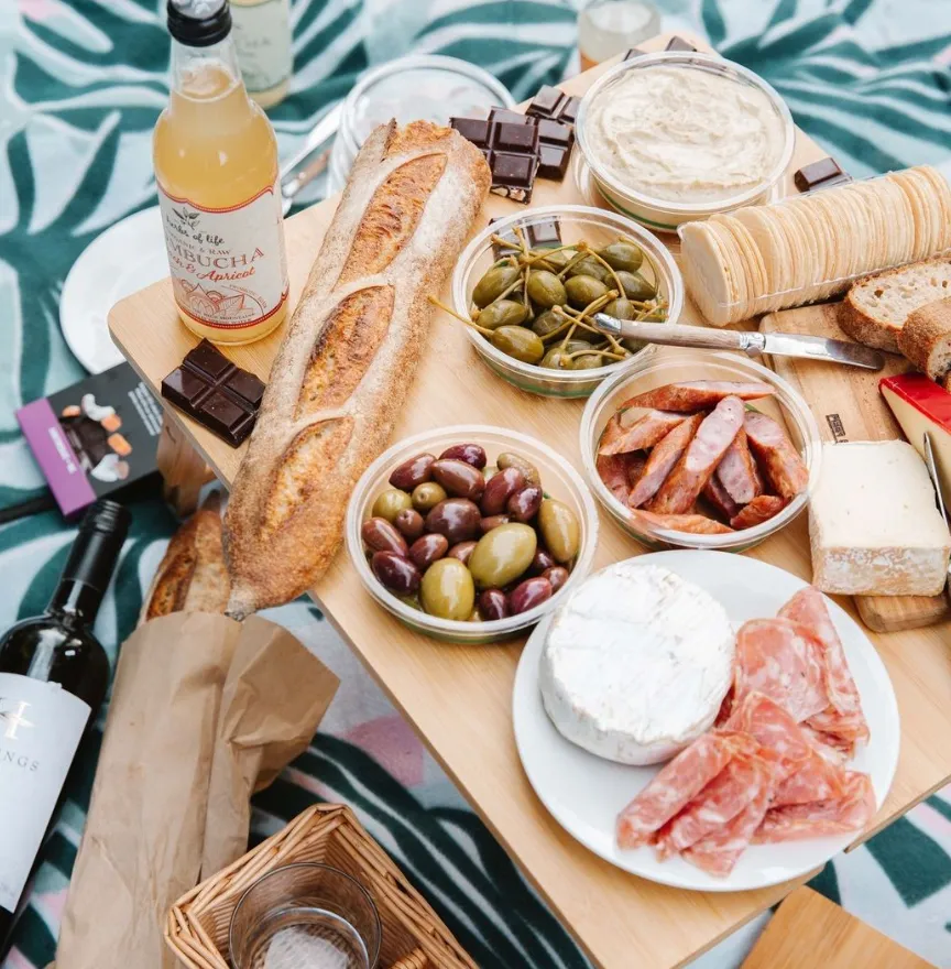 AmazingCo mystery picnic