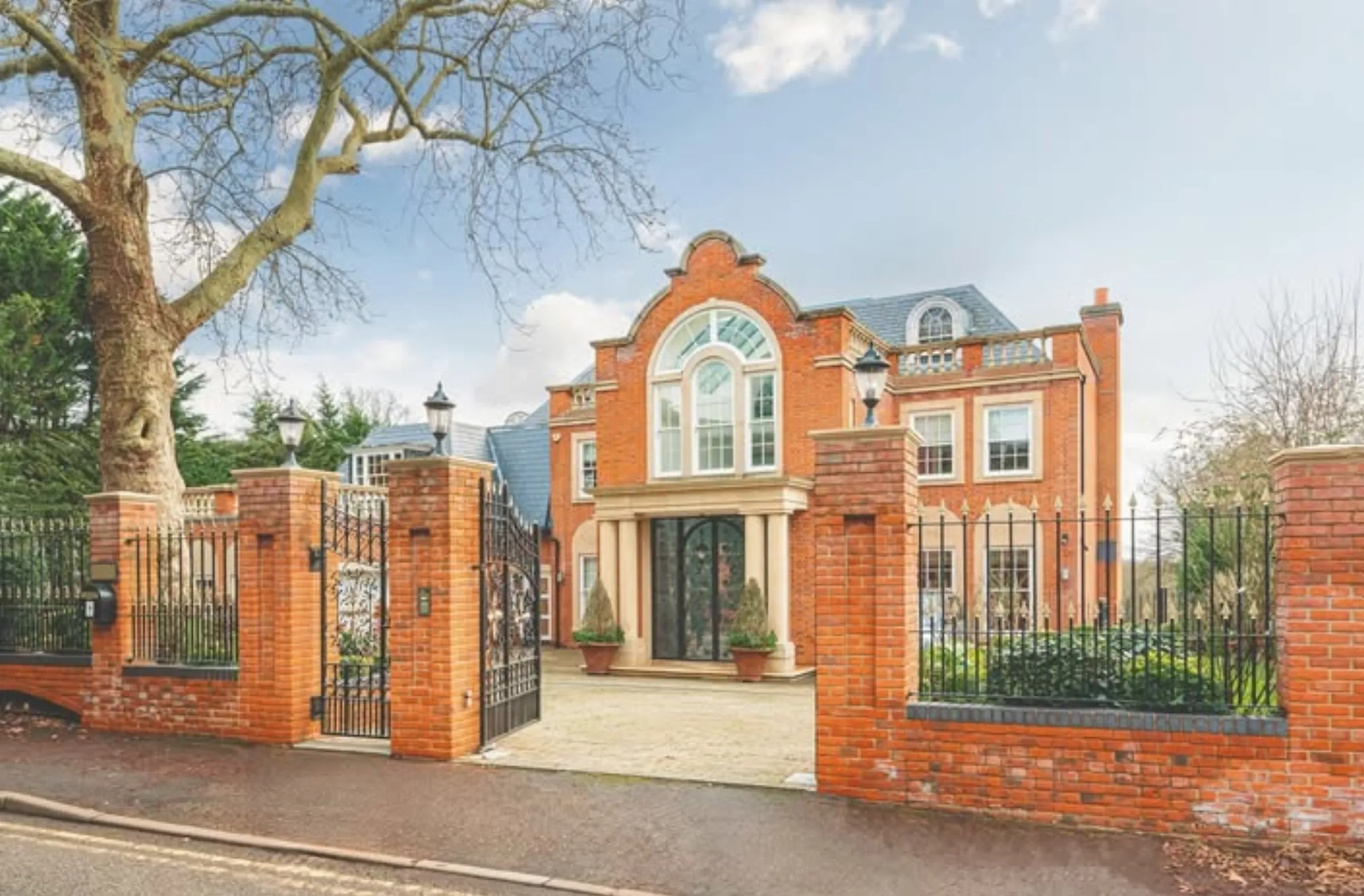 coombe garden tour bookings